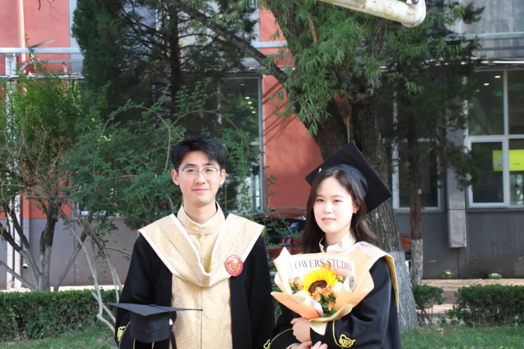北中医“官宣”专属学位服，尽显中式服章之美！ - 医馆界-中医行业的良心和大脑